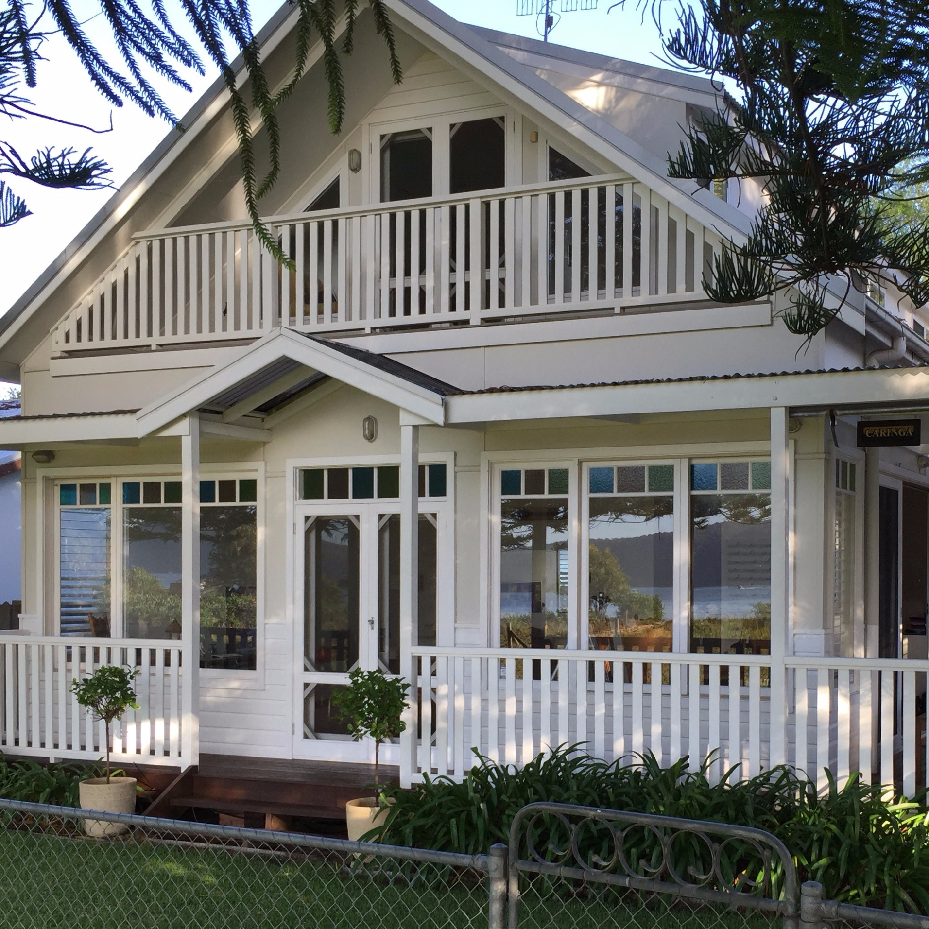 cropped-front-of-house-cropped